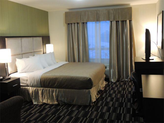 Western Star Inn And Suites Carlyle Номер фото