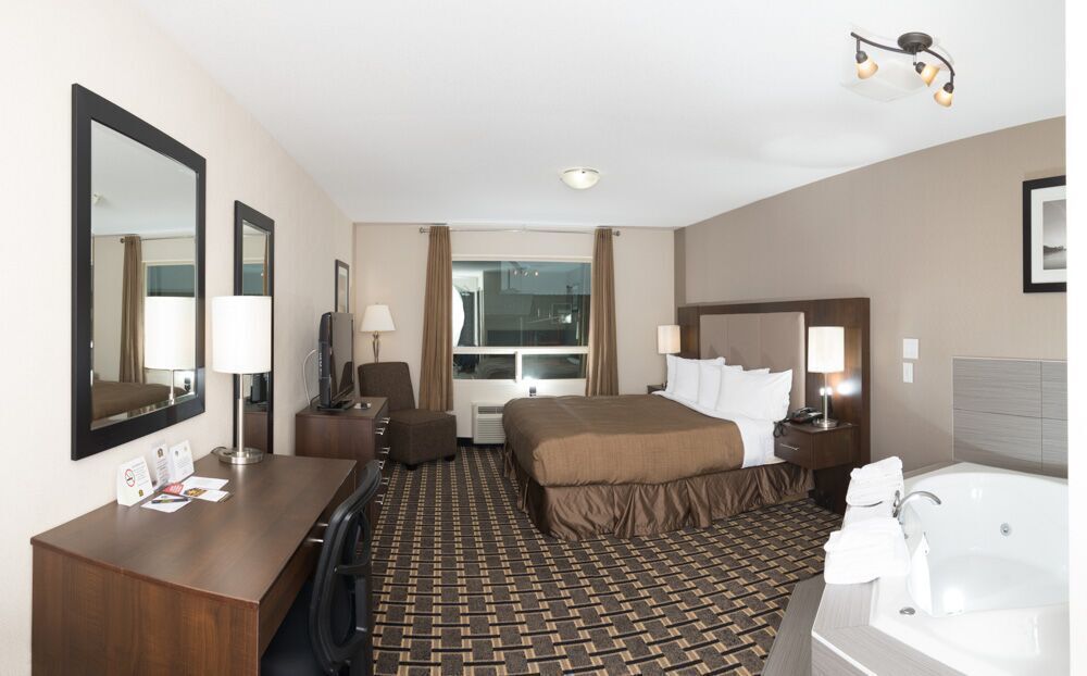 Western Star Inn And Suites Carlyle Экстерьер фото